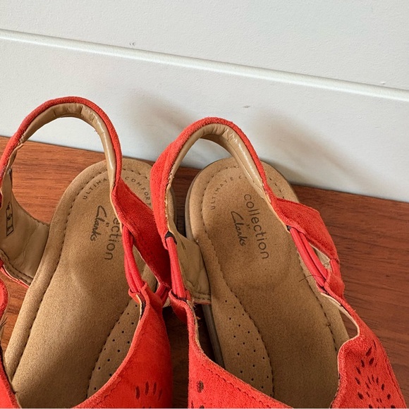 Clarks Women’s Reyna Swirl Orange Suede Sandals Shoes Perforated Comfort 8.5 M - Picture 6 of 9